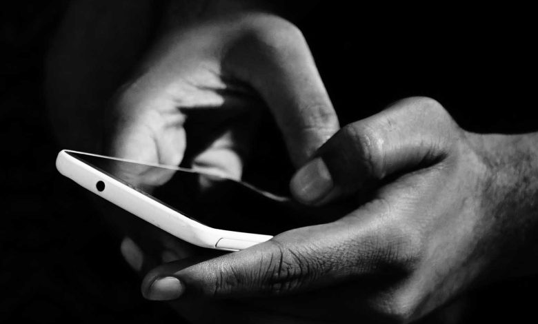 Akıllı Telefonun Sadece Varlığı Bile Beynin Bilişsel Kapasitesini Düşürüyor!